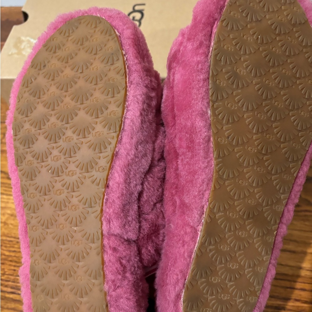 Ugg Fluff Yeah! - image 4